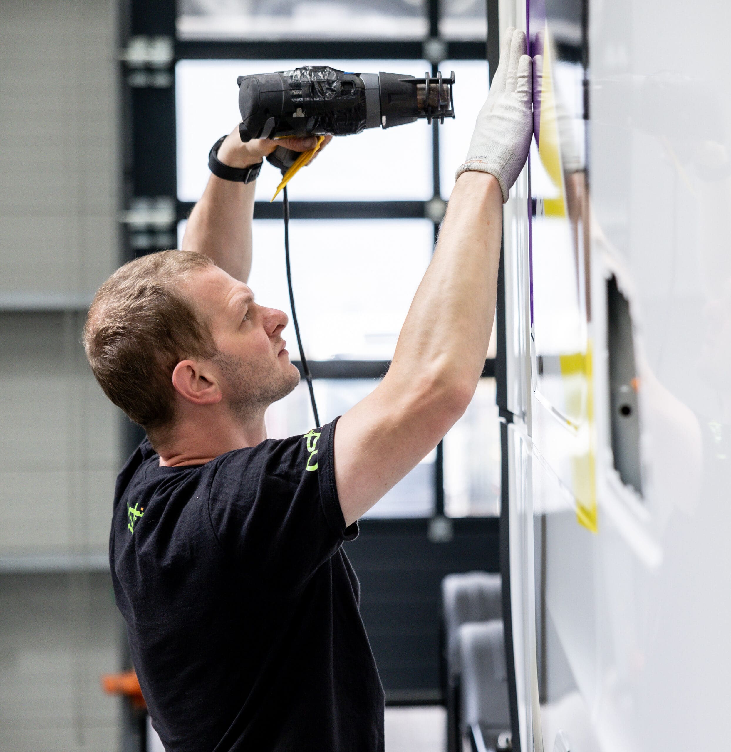 Smithbros worker customising truck