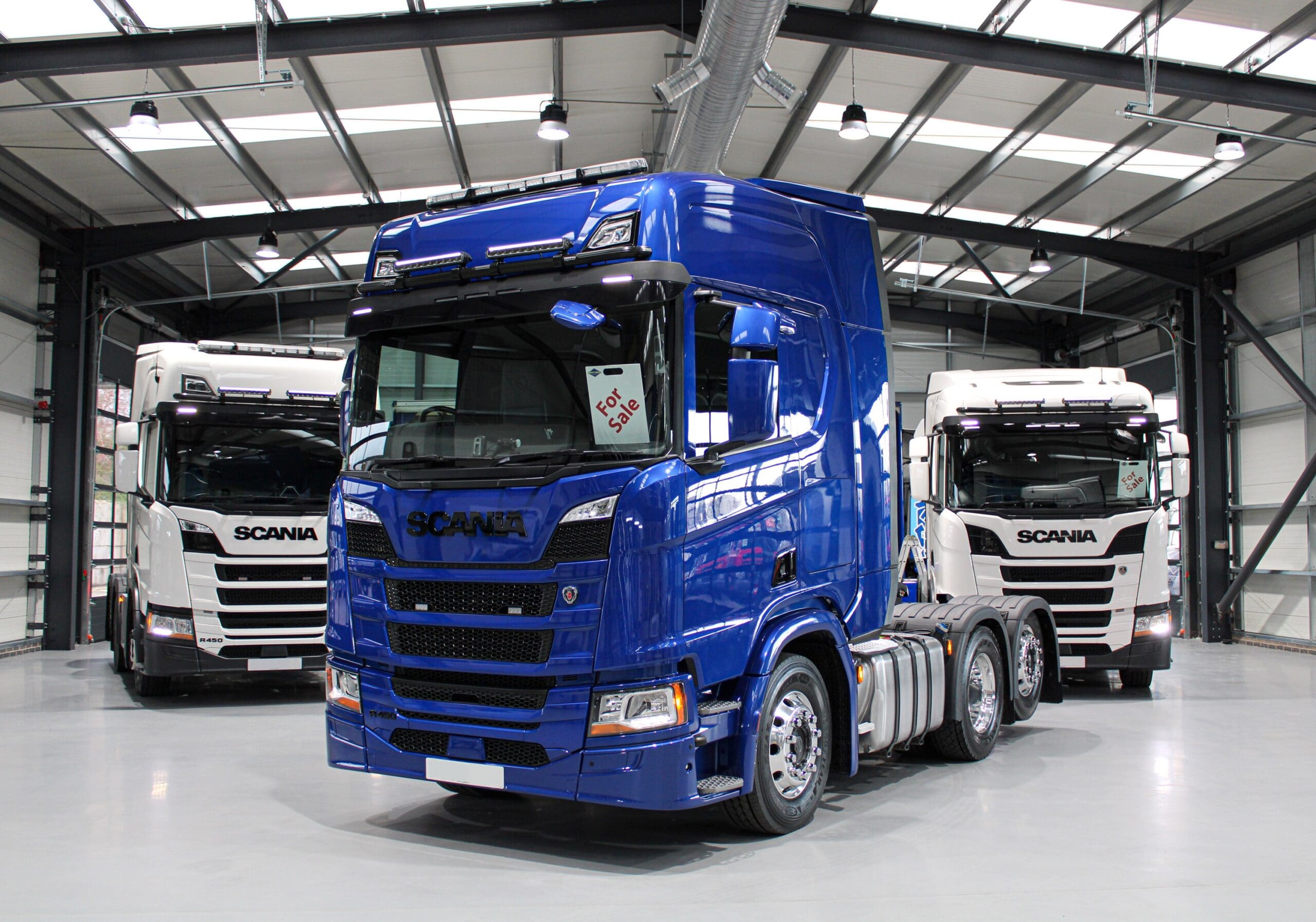 SB-BLUE-TRUCK-SHOWROOM lr